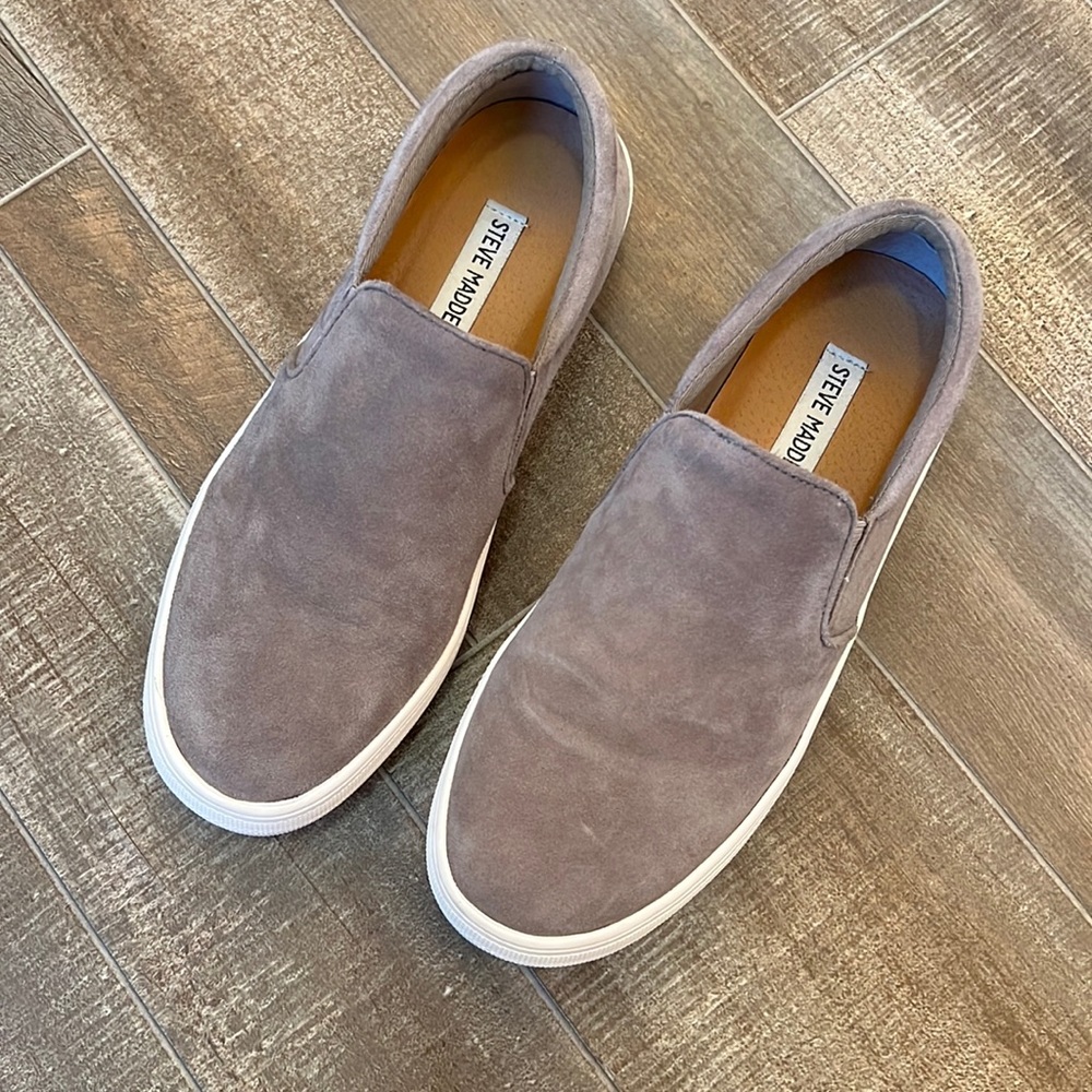 Steve Madden slip ons